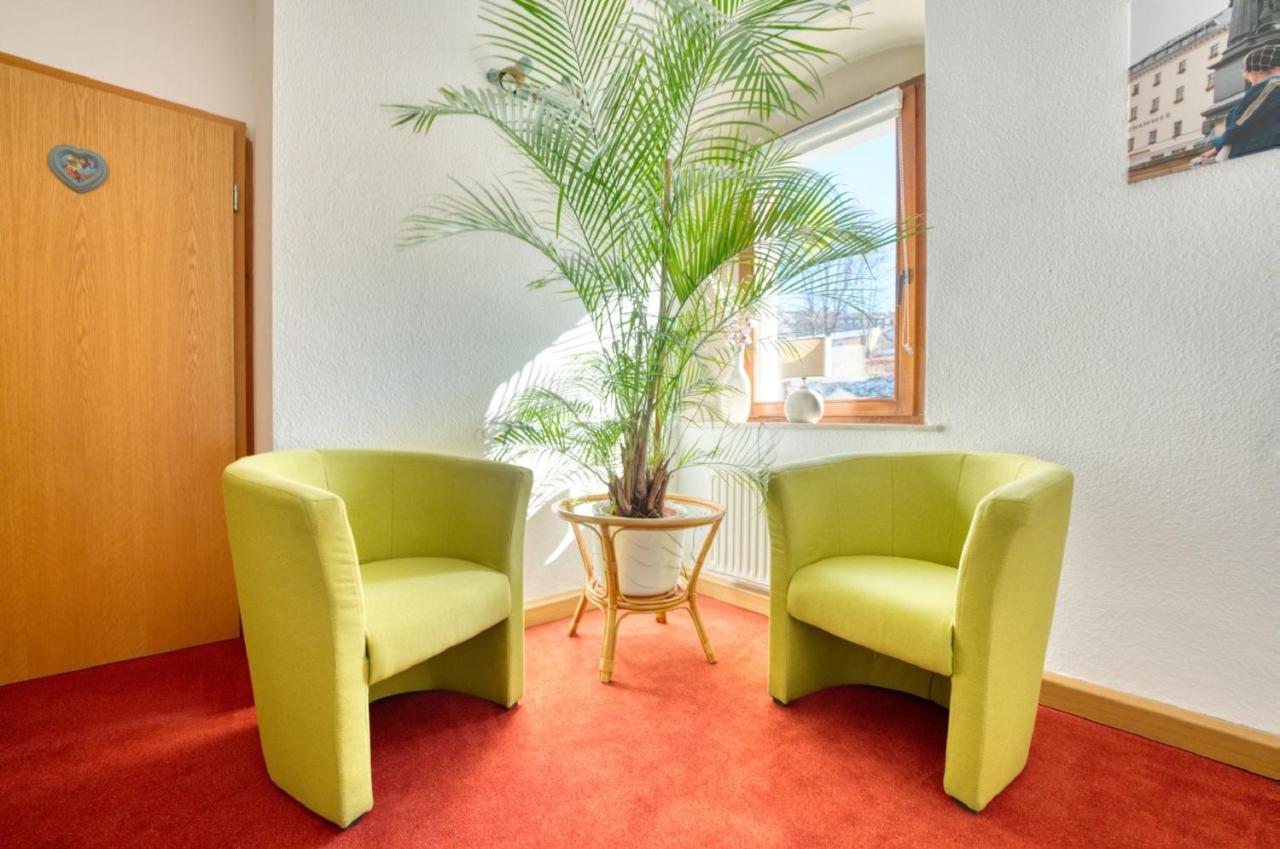 Pension Kleine Auszeit Аннаберг-Бухгольц Экстерьер фото